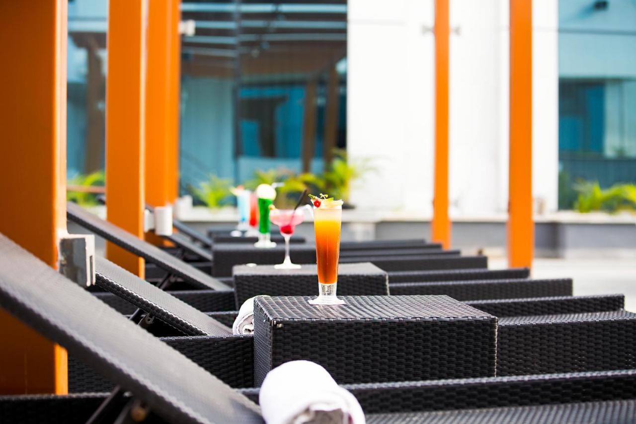 Clarion Hotel President Chennai Exterior foto