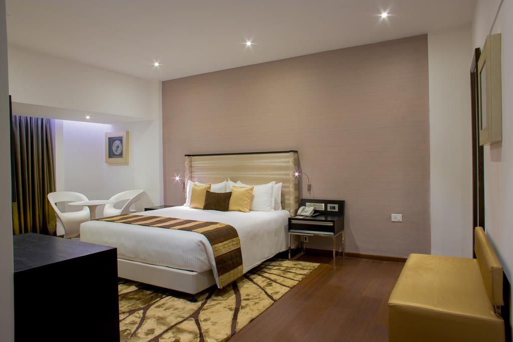 Clarion Hotel President Chennai Exterior foto