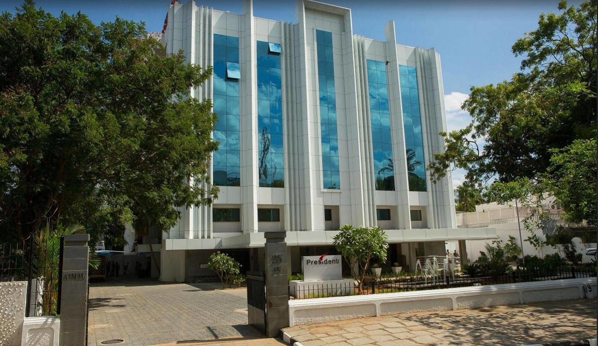 Clarion Hotel President Chennai Exterior foto